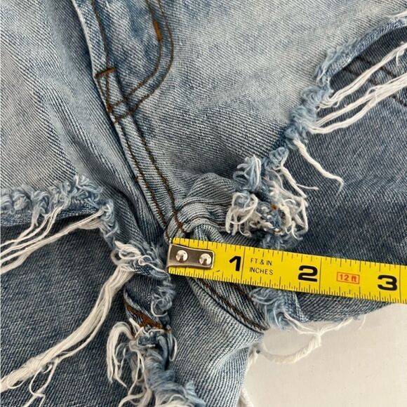 UO BDG Essential Mid-Rise Denim Short Blue Size 25W Frayed Jean Shorts Thrashed - Picture 8 of 13